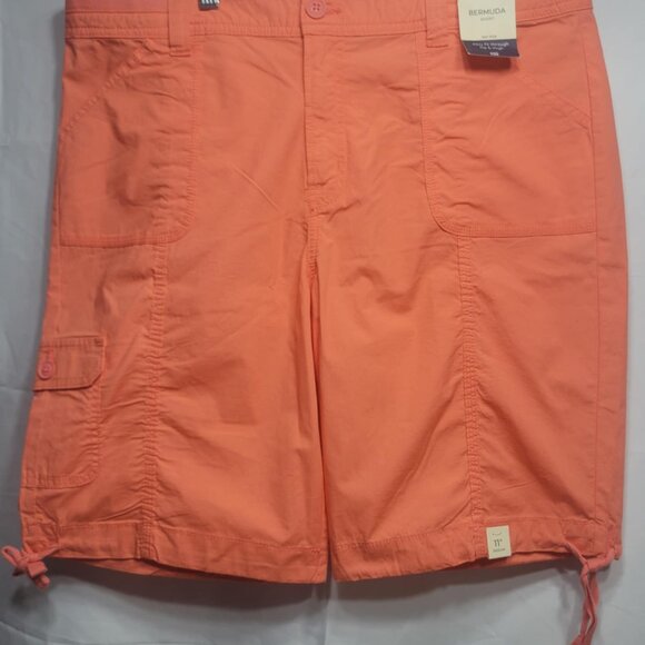 St John's Bay Women's Coral Bermuda Shorts Inseam 11" - Picture 1 of 7